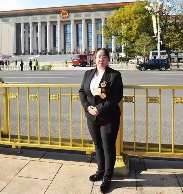 全國人大代表許連紅建議：在高校增設家政學專業(yè)，建立護工“紅黑榜”，防止虐老虐童